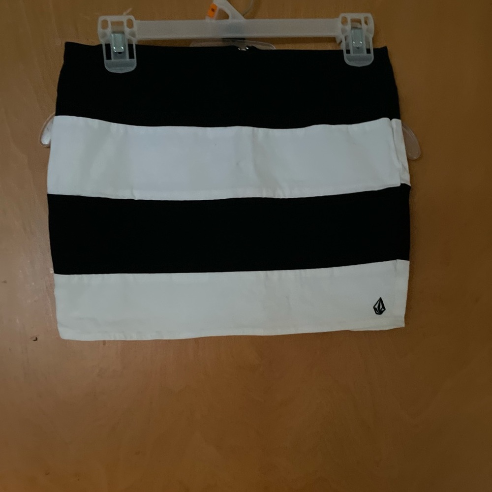 Volcom Mini Skirt In Excellent Condition Striped